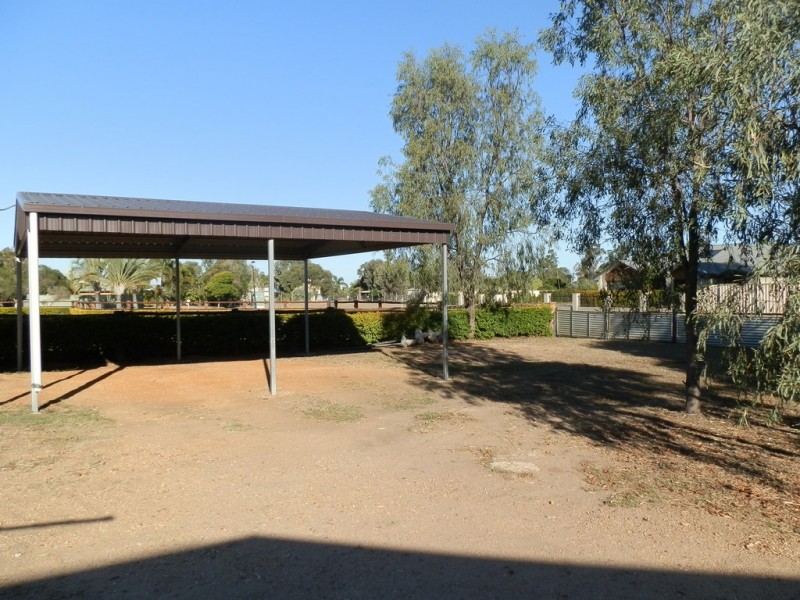 1 Fig Tree Court, Emerald QLD 4720