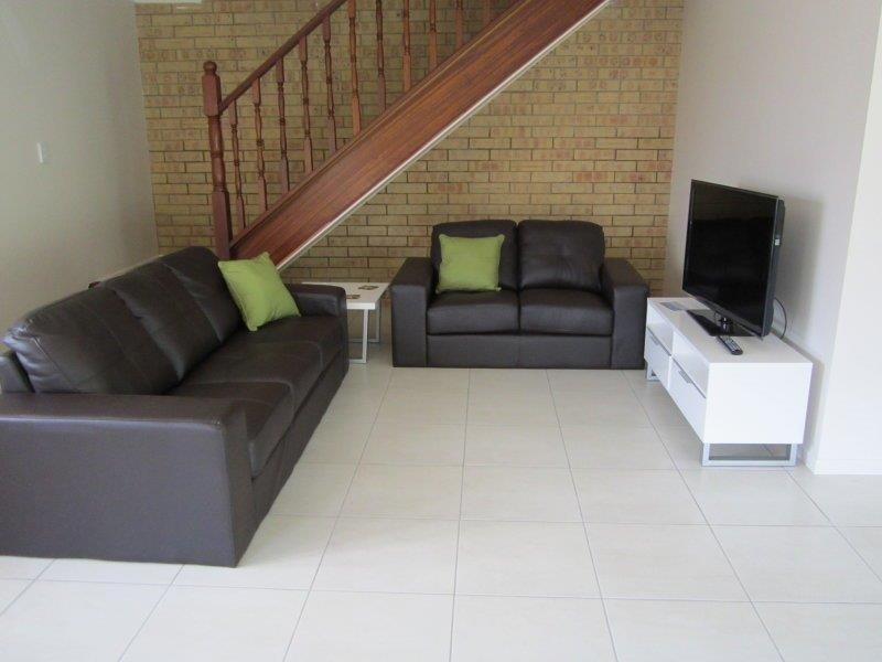 2/143 Egerton Street, Emerald QLD 4720