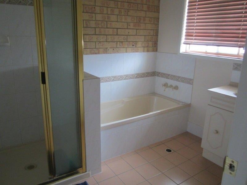 2/143 Egerton Street, Emerald QLD 4720