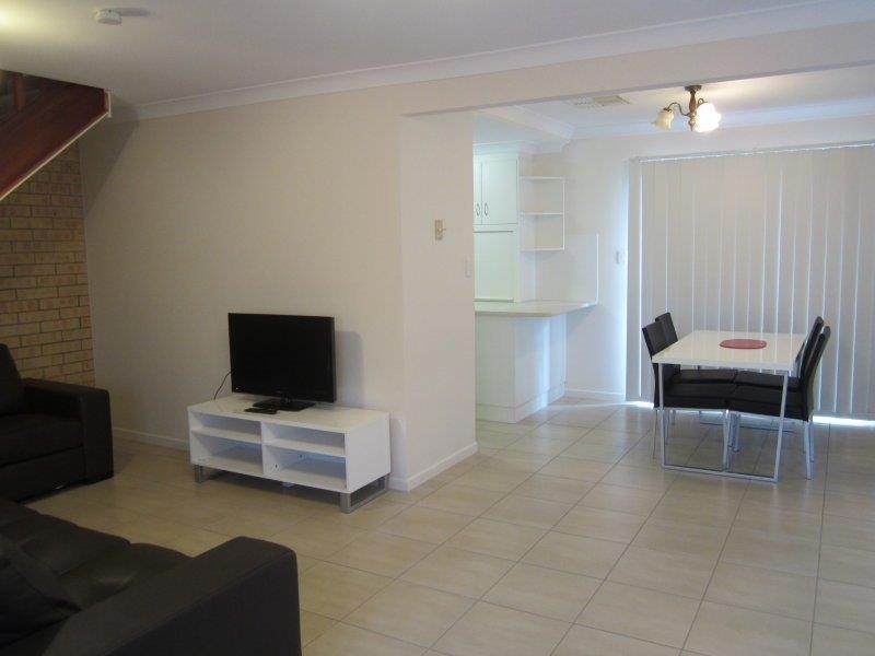 2/143 Egerton Street, Emerald QLD 4720