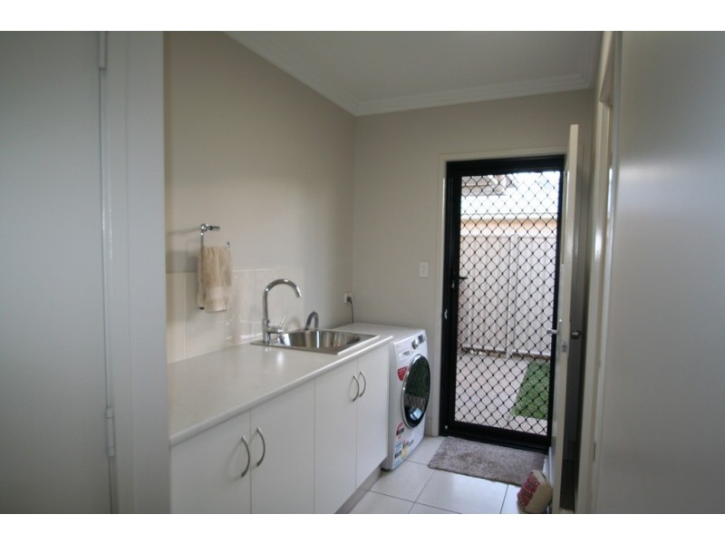 6 Moriarty Street, Emerald QLD 4720