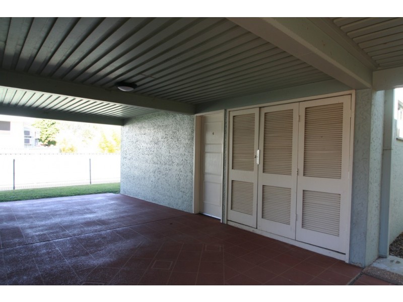 Unit 4/53 Dundas Street, Emerald QLD 4720