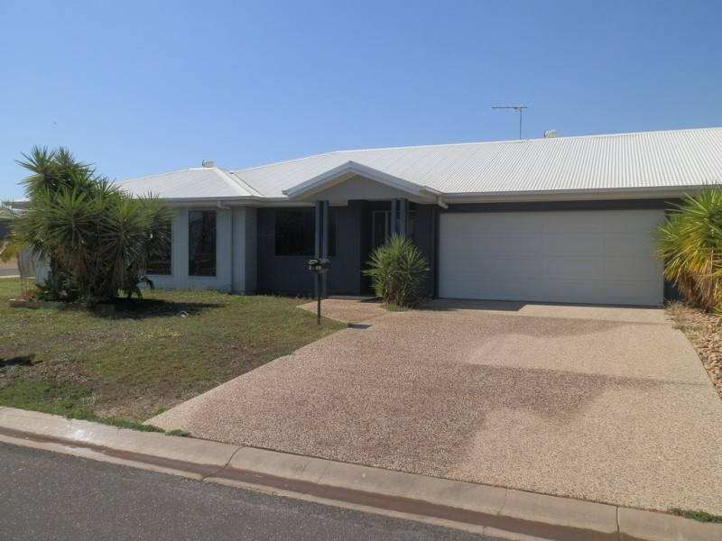 2/56 Lakeside Drive, Emerald QLD 4720