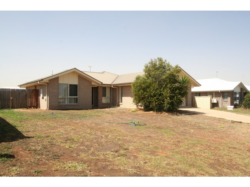 3 Lightening Street, Emerald QLD 4720