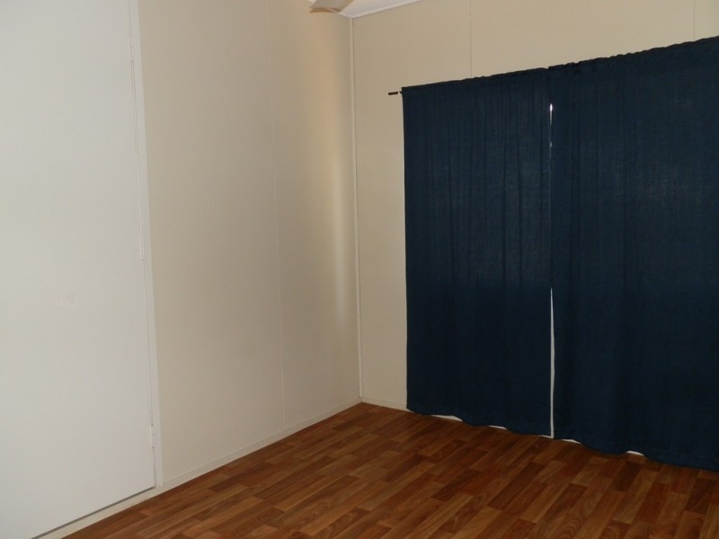 16 Sunflower Place, Emerald QLD 4720
