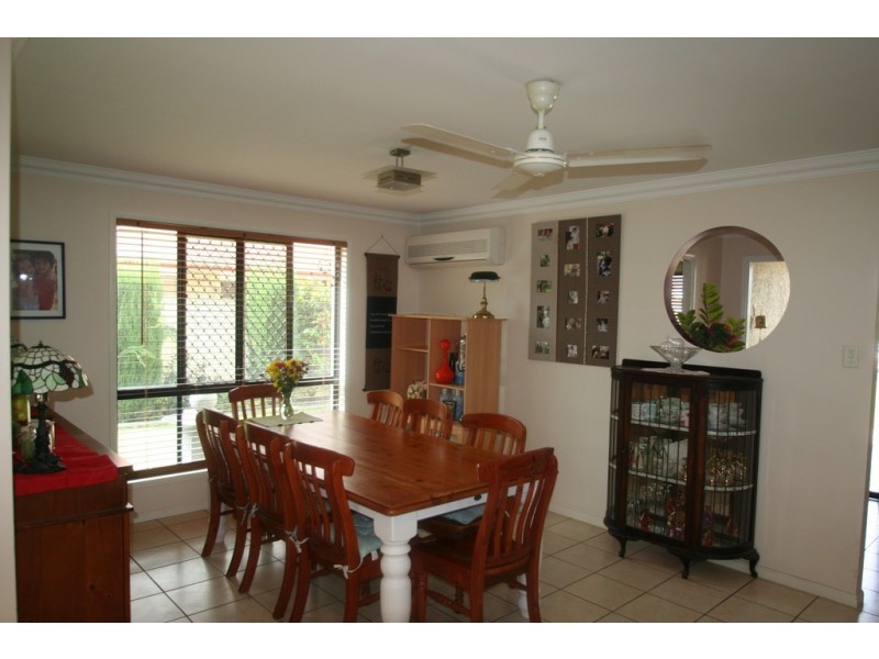 52 Crinum Crescent, Emerald QLD 4720