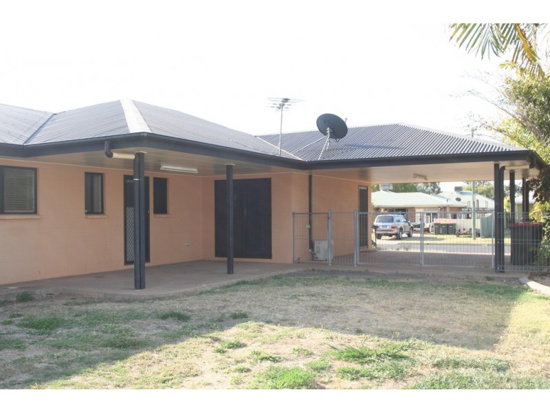 39 Jacqueline Drive, Emerald QLD 4720