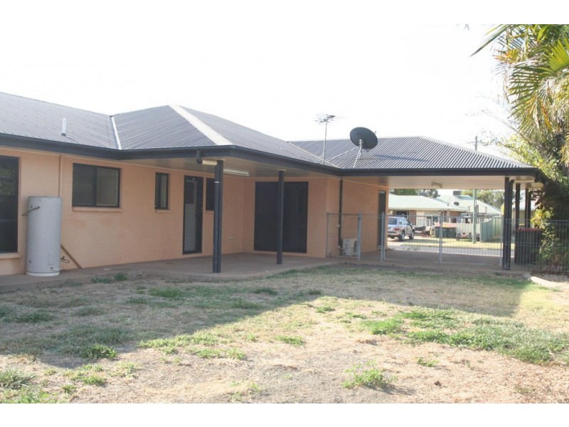 39 Jacqueline Drive, Emerald QLD 4720