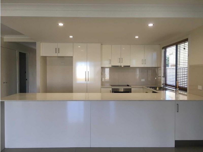 10 Longford Street, Emerald QLD 4720