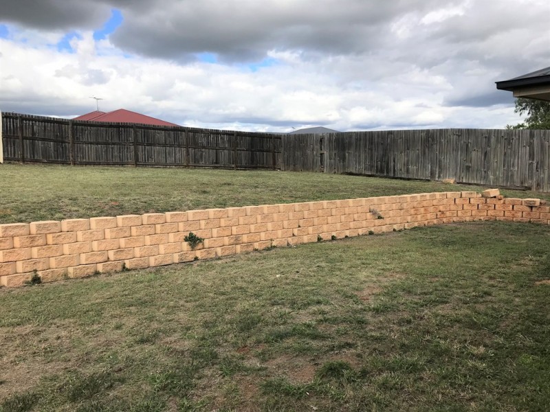 62 Lakeside Drive, Emerald QLD 4720