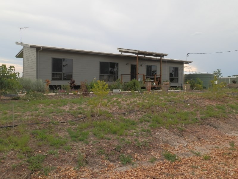 77 Patanga Place, Emerald QLD 4720