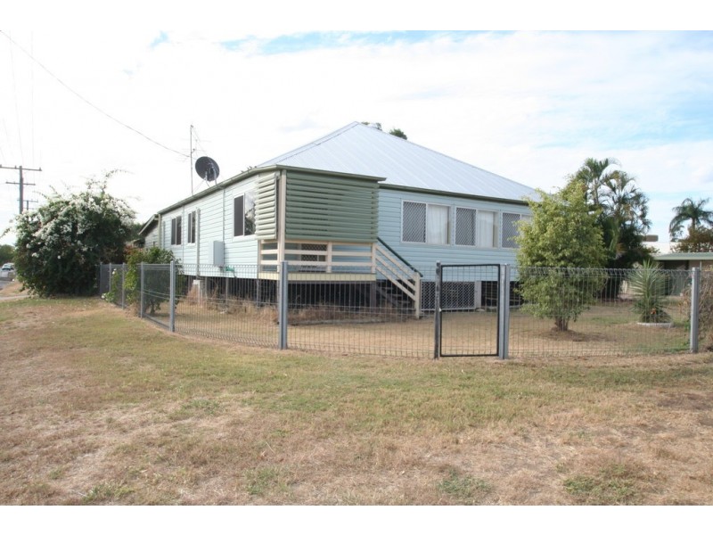 12 Little Street, Emerald QLD 4720