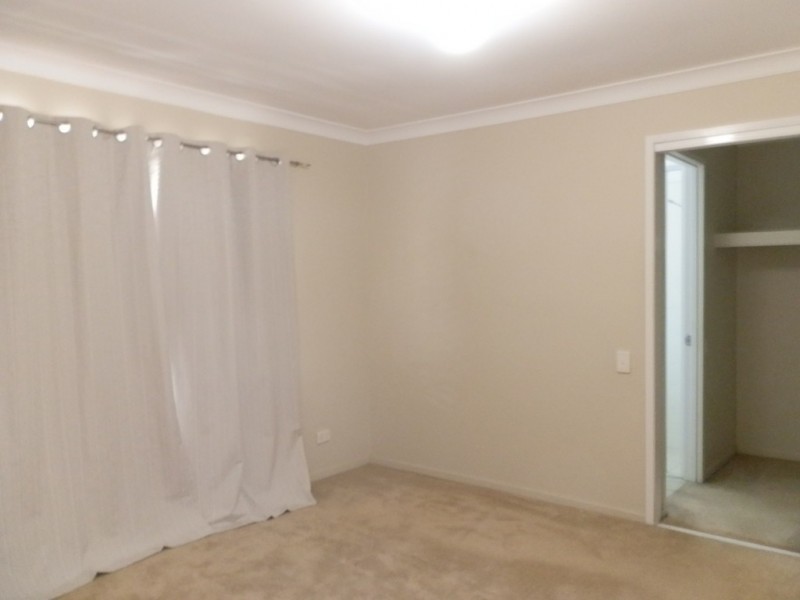 14 Jacqueline Drive, Emerald QLD 4720