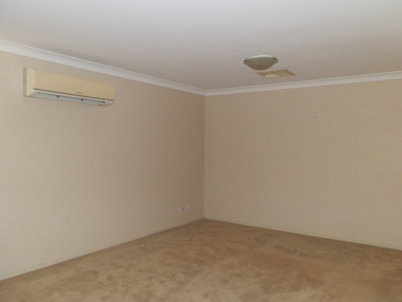 14 Jacqueline Drive, Emerald QLD 4720