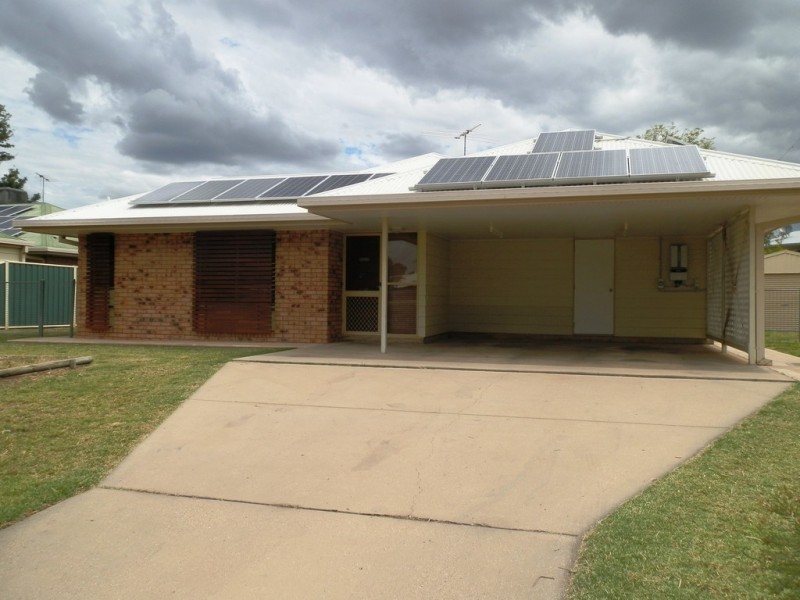 14 Jacqueline Drive, Emerald QLD 4720