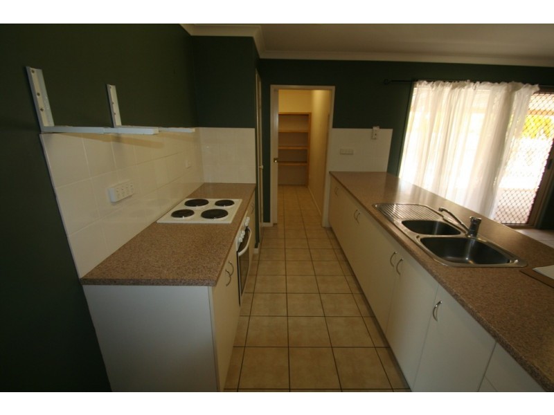 6 Stephanie Court, Emerald QLD 4720