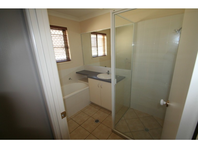 6 Stephanie Court, Emerald QLD 4720