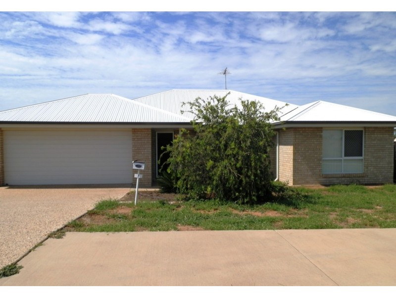 1 Lightening Street, Emerald QLD 4720