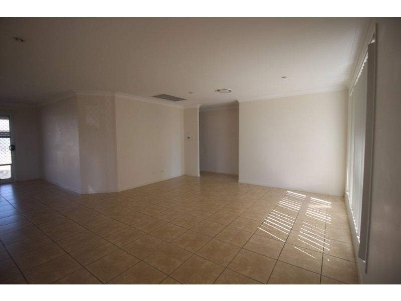 1 Lightening Street, Emerald QLD 4720