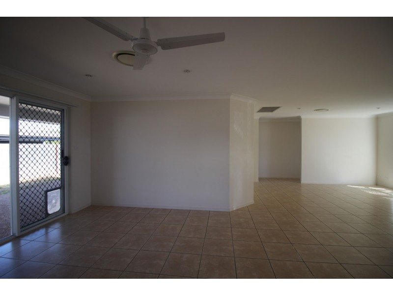 1 Lightening Street, Emerald QLD 4720