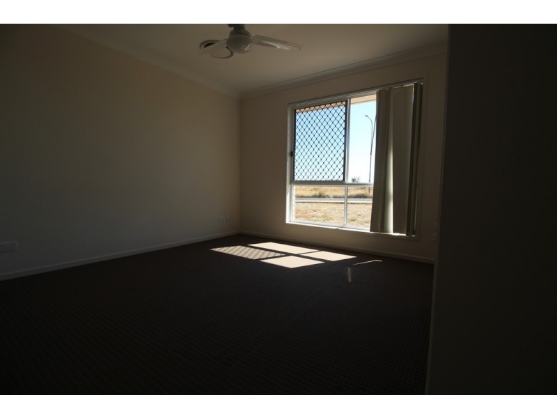 1 Lightening Street, Emerald QLD 4720
