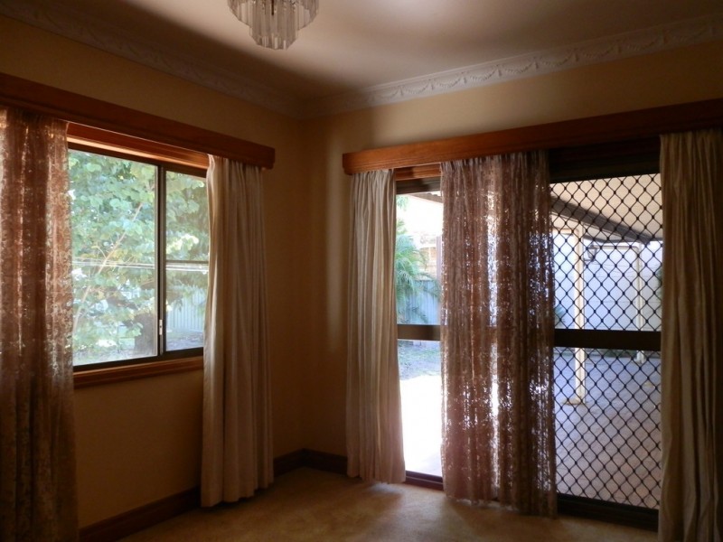 14 Theresa Street, Emerald QLD 4720