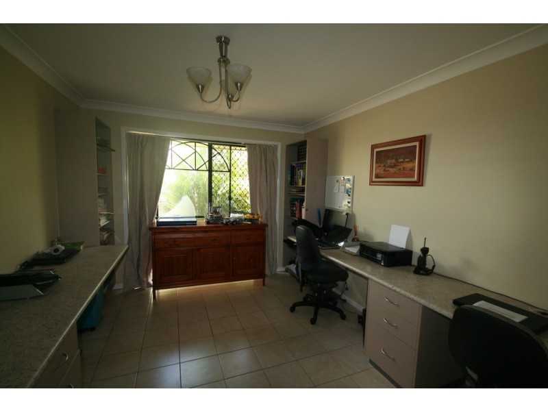56 Crinum Crescent, Emerald QLD 4720