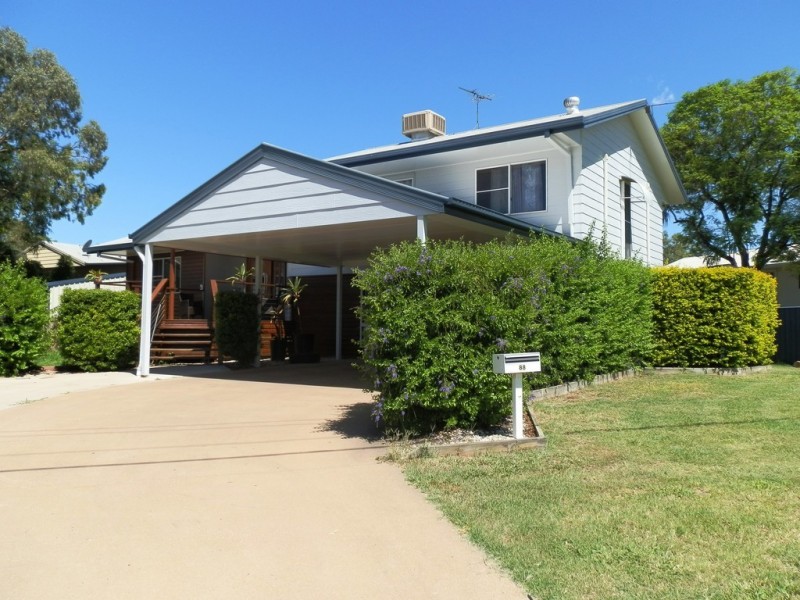 88 Moody Street, Emerald QLD 4720