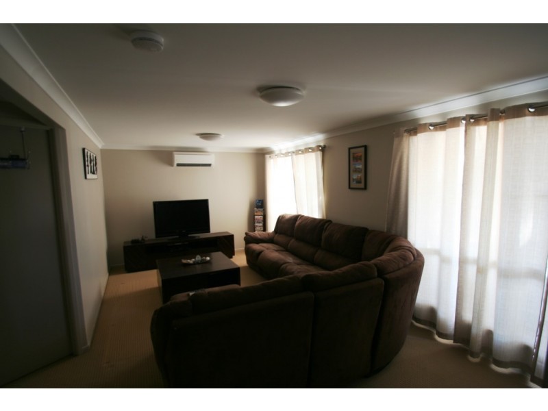 88 Moody Street, Emerald QLD 4720