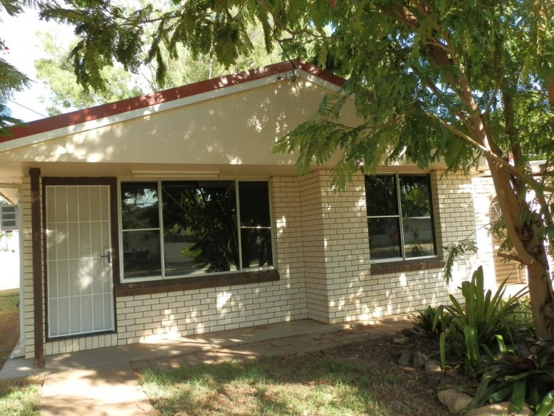 2 Moody Street, Emerald QLD 4720