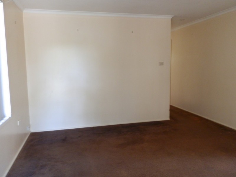 2 Moody Street, Emerald QLD 4720