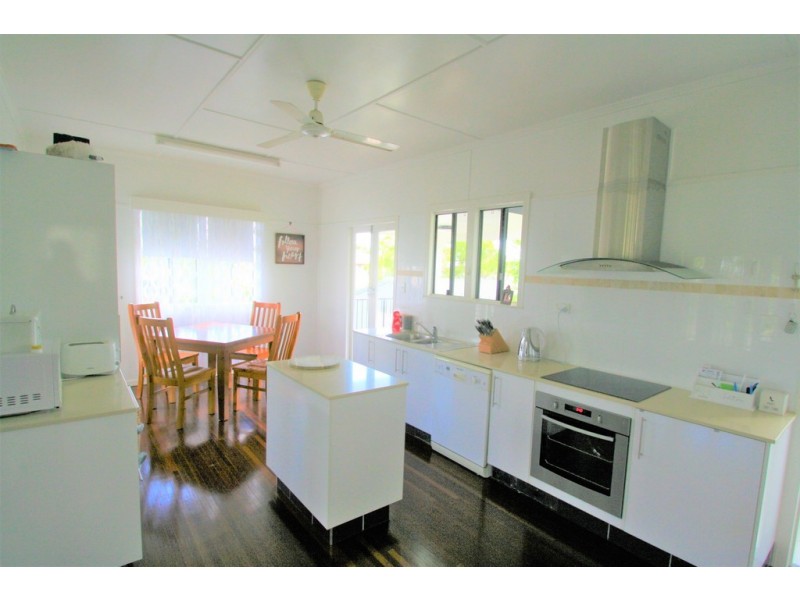 31 Luck Avenue, Wandal QLD 4700