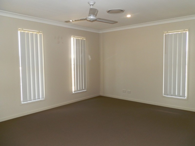 7 Ivers Place, Emerald QLD 4720