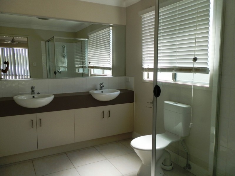 7 Ivers Place, Emerald QLD 4720