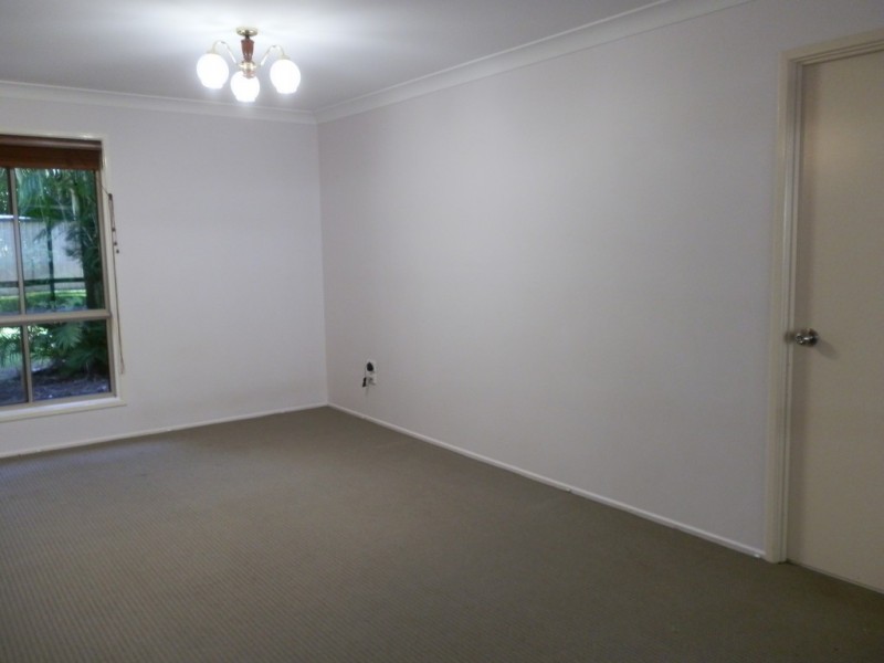 136 Opal Street, Emerald QLD 4720