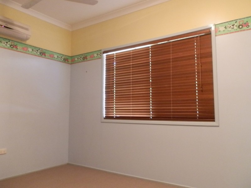 23 Centenary Drive, Emerald QLD 4720