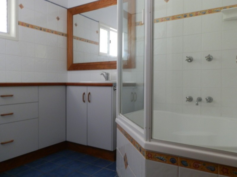 23 Centenary Drive, Emerald QLD 4720