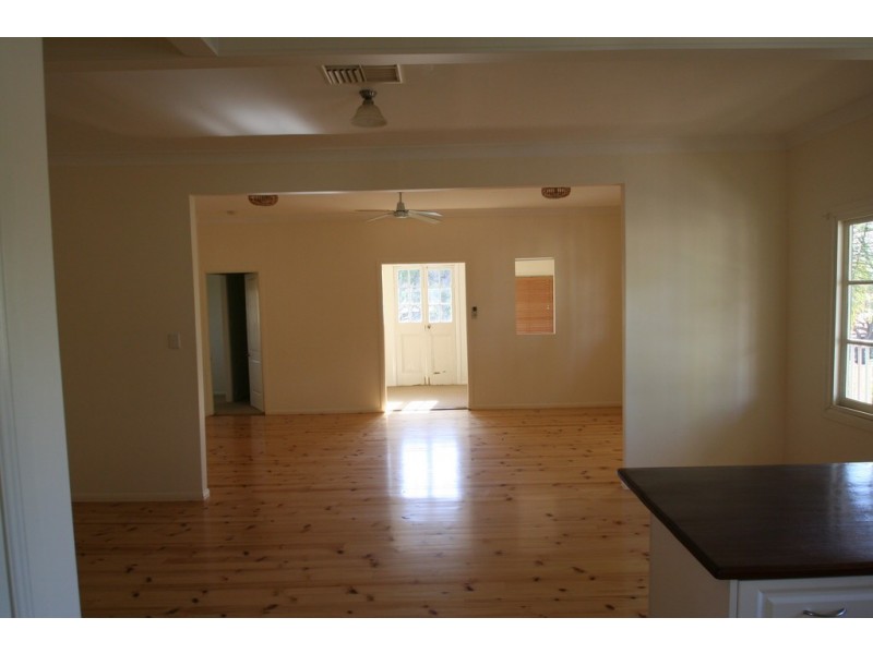 70 Baker Street, Emerald QLD 4720