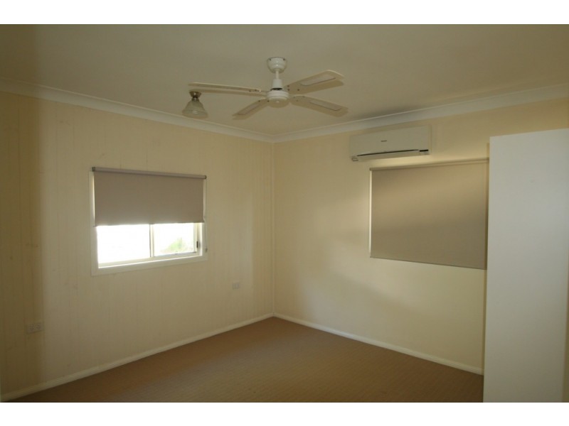 70 Baker Street, Emerald QLD 4720