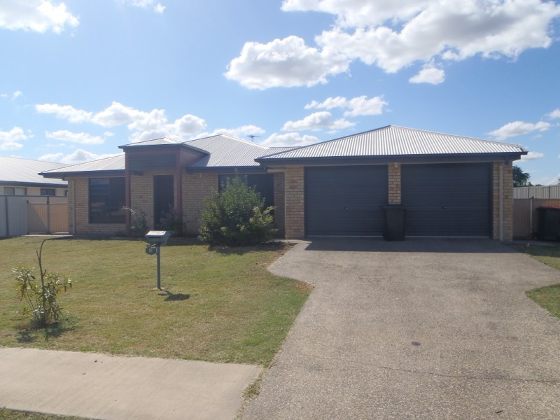 4 Guy Street, Emerald QLD 4720