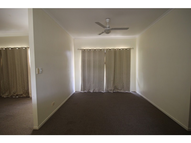 6 Colleen Avenue, Emerald QLD 4720