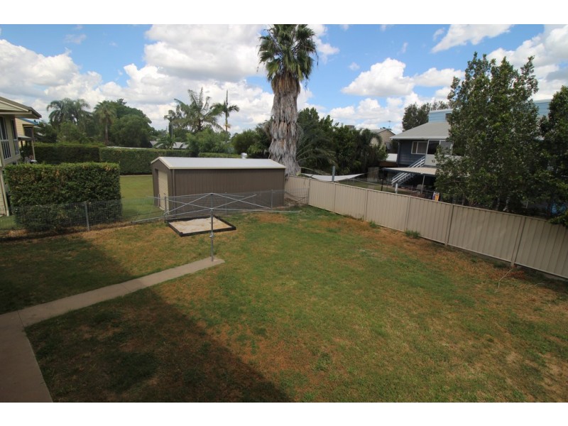 6 Colleen Avenue, Emerald QLD 4720
