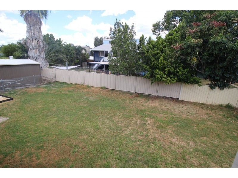 6 Colleen Avenue, Emerald QLD 4720