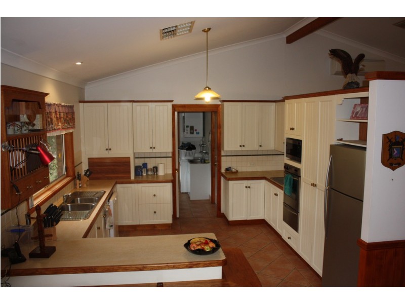 28 Russ Layton Drive, Emerald QLD 4720