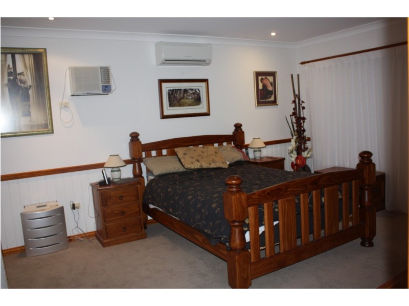 28 Russ Layton Drive, Emerald QLD 4720