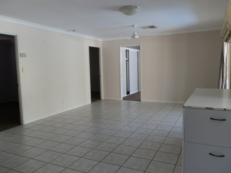 12 Ibell Court, Emerald QLD 4720