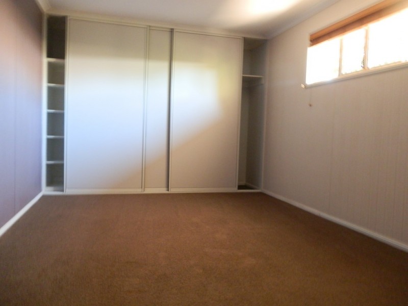 12 Ibell Court, Emerald QLD 4720