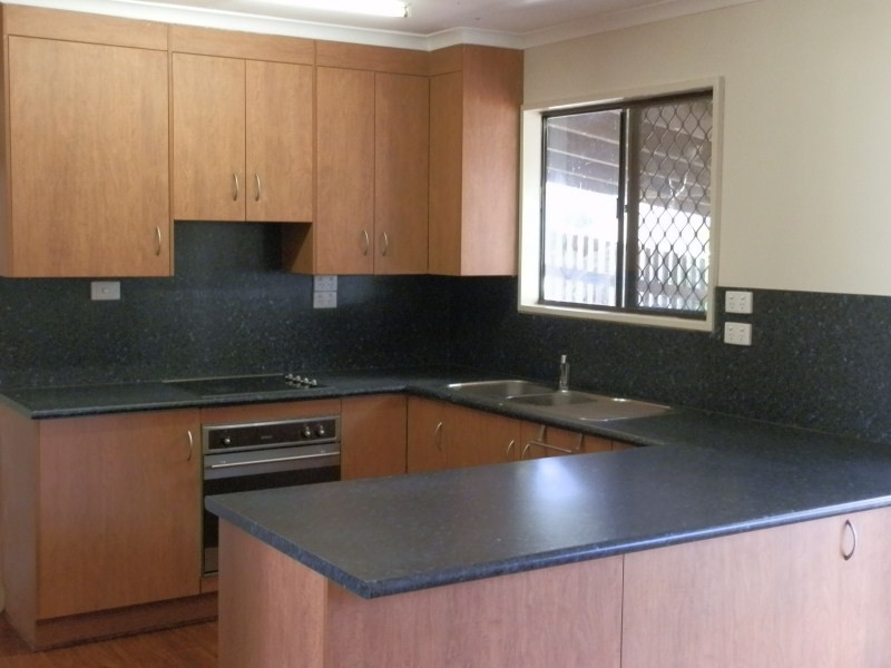 9 Mellish Cresent, Emerald QLD 4720