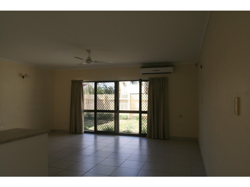 2/7 Willans street, Emerald QLD 4720