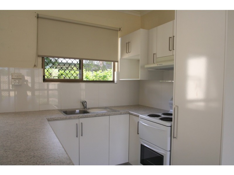 2/7 Willans street, Emerald QLD 4720